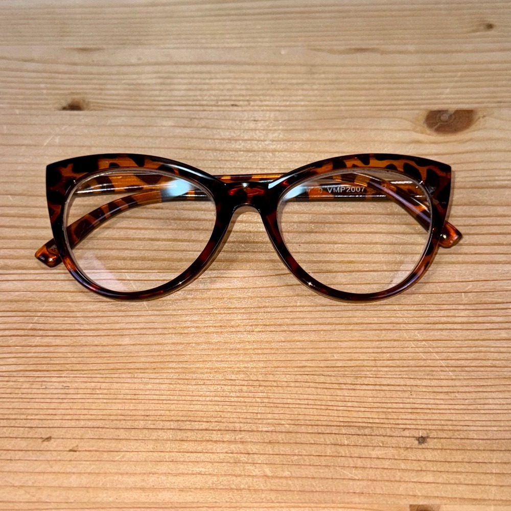Betsey Johnson Tortoise Cat Eye Reader Glasses VMP2007 TOR Women's Retro‎
